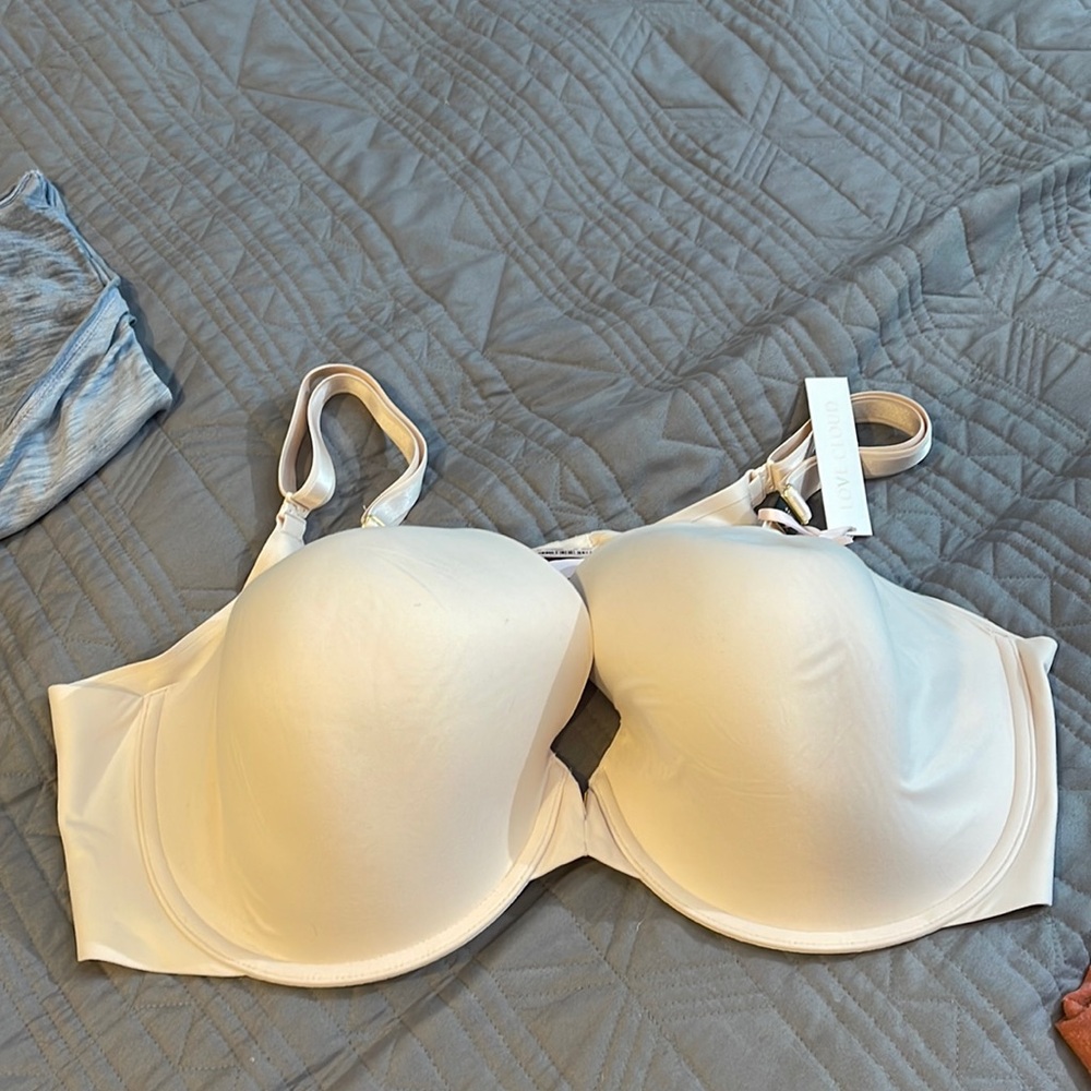 NWT Victoria's Secret bra 44dd lightly lined ivory off white pinkish love cloud